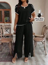 Conjunto Feminino Elegante com Blusa Solta e Calça com Fenda Plus Size Conjunto Feminino Elegante com Blusa Solta e