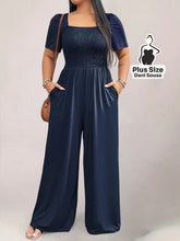 Macacão com Decote Quadrado e Bolsos Plus Size Azul Marinho / G Macacão Azul Marinho com Decote Quadrado e Bolsos Plus