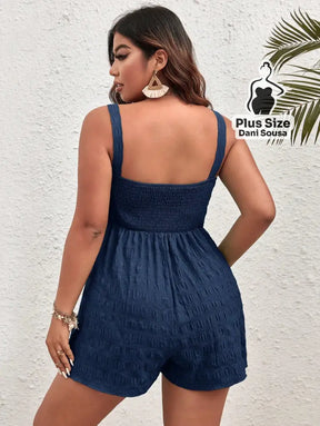 Macacão Curto Com Amarração Plus Size Macacão Curto Com Amarração Plus Size