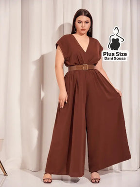 Macacão De Corte Elegante Com Decote V Plus Size Marrom / G Macacão De Corte Elegante Com Decote V Plus Size