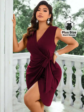 Vestido Curto Transpassado com Laço na Cintura Plus Size Vestido Curto Justo Canelado Plus Size