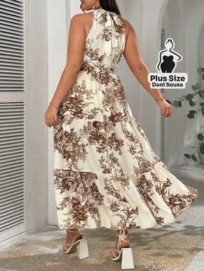 Vestido Longo Estampado com Camadas e Cinto Ajustável Plus Size Conjunto Cropped e Shorts Estampado com Detalhes de
