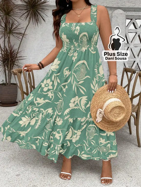 Vestido Longo Estampado com Lastex e Alças Largas Plus Size Vestido Longo Estampado com Lastex e Alças Largas Plus Size