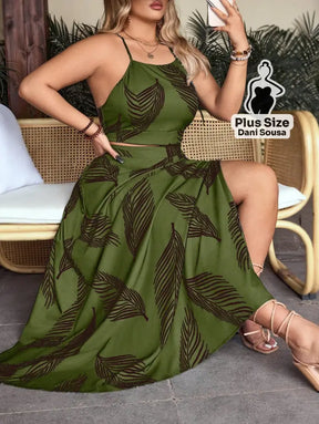 Vestido Longo Estampado de Alças Finas com Recorte na Cintura Plus Size Verde Militar / G Conjunto Cropped e Shorts