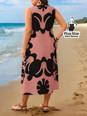 Vestido Longo Listrado com Decote V e Fenda Plus Size Vestido Longo Listrado com Decote V e Fenda Plus Size