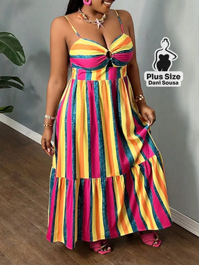 Vestido Longo Listrado com Recorte Frontal e Alças Finas Plus Size Conjunto Cropped e Shorts Estampado com Detalhes de
