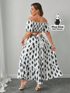 Vestido Longo Ombro a Ombro com Recortes e Estampa Elegante Plus Size Conjunto Cropped e Shorts Estampado com Detalhes