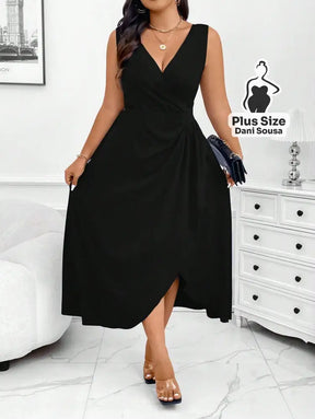 Vestido Longo Transpassado com Fenda Plus Size Vestido Longo Transpassado com Fenda Plus Size