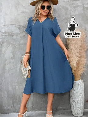 Vestido Solto com Decote V e Mangas Curtas Plus Size Camisa Casual Com Ziper Preto e Branca Plus Size